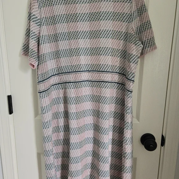 Misook Pink and Gray Checkered Midi Dress - Picture 7 of 7